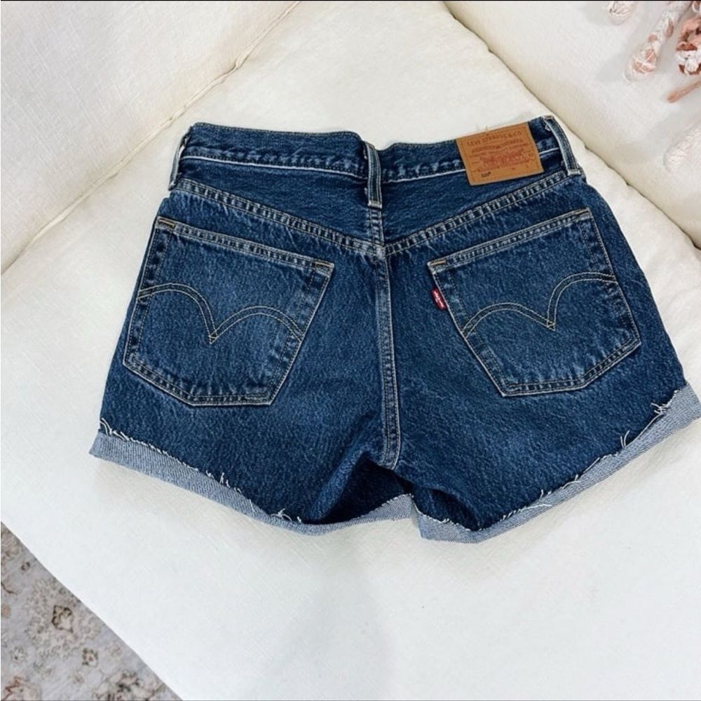 Levi’s Dark Wash Denim Shorts - Picture 4 of 4